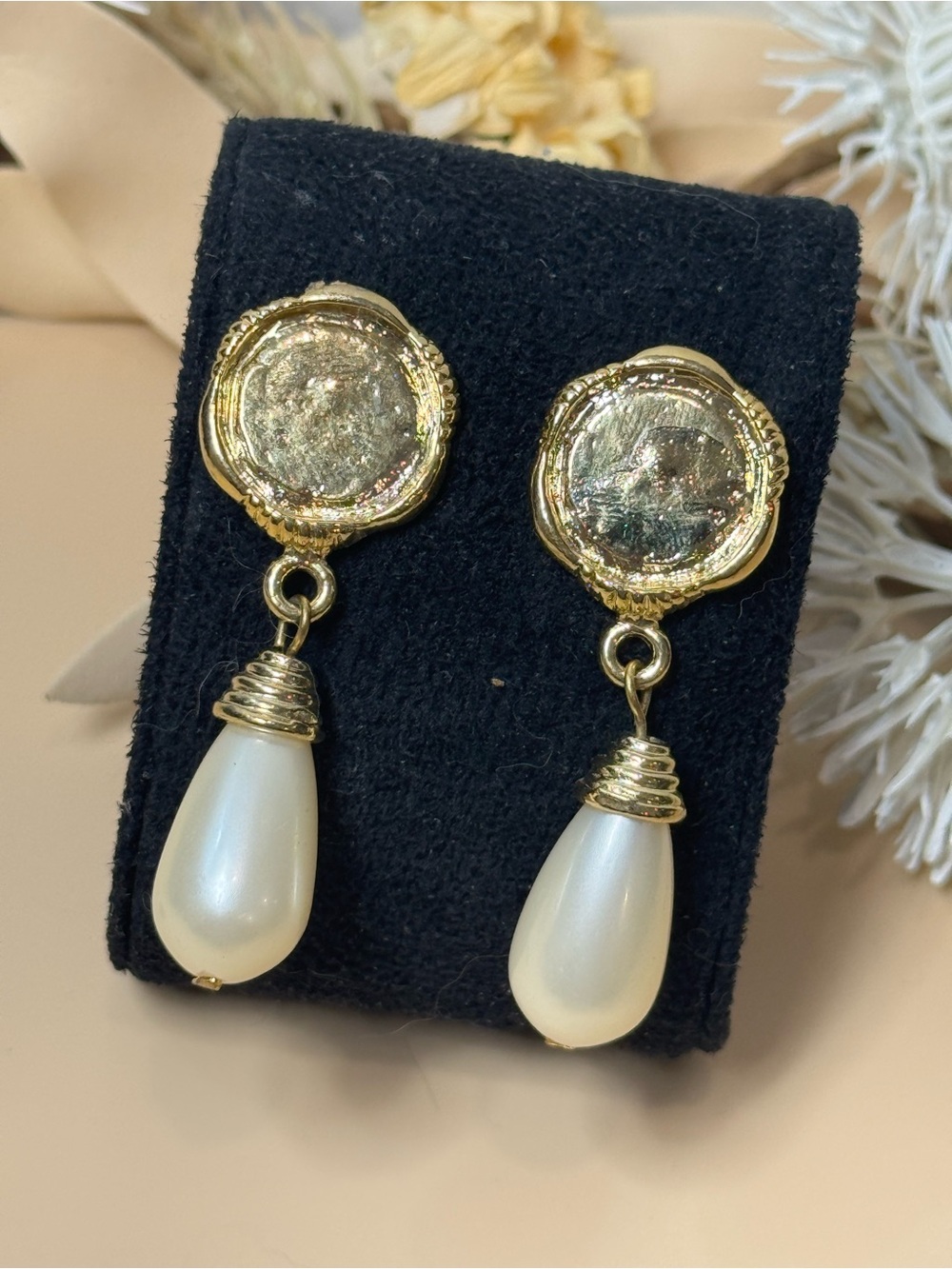 Vintage Gold Tone Faux Pearl Teardrop Dangle Statement Earrings